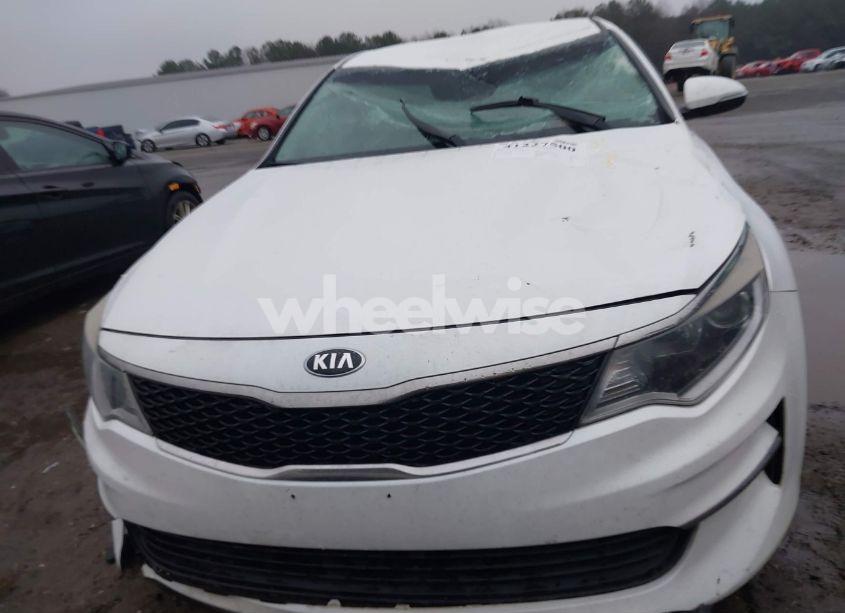 Photo 12 of 2016 Kia Optima LX TURBO (VIN 5XXGT4L10GG081513)