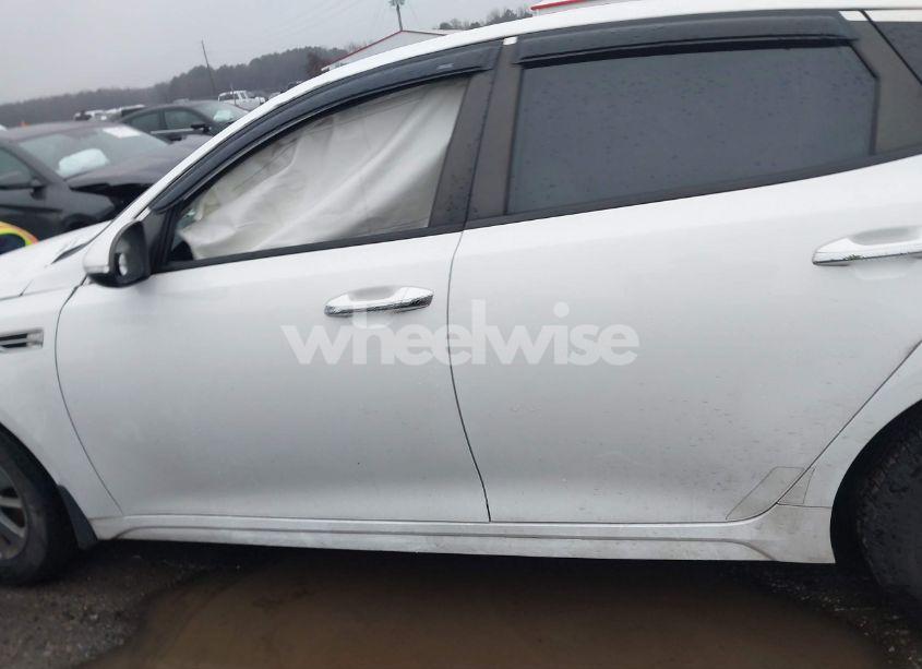 Photo 14 of 2016 Kia Optima LX TURBO (VIN 5XXGT4L10GG081513)