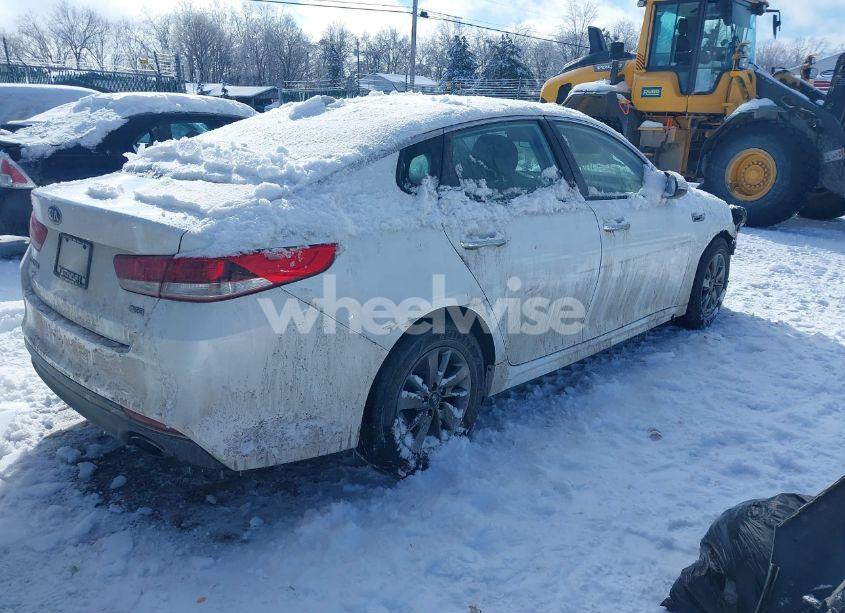 Photo 4 of 2017 Kia Optima (VIN 5XXGT4L10HG129691)
