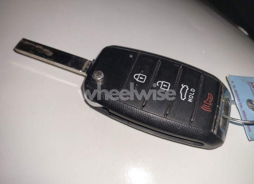 Photo 11 of 2018 Kia Optima LX TURBO (VIN 5XXGT4L11JG179408)