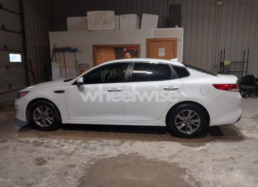 Photo 14 of 2018 Kia Optima LX TURBO (VIN 5XXGT4L11JG179408)