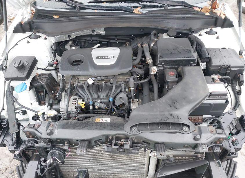 Photo 10 of 2016 Kia Optima LX TURBO (VIN 5XXGT4L12GG002570)