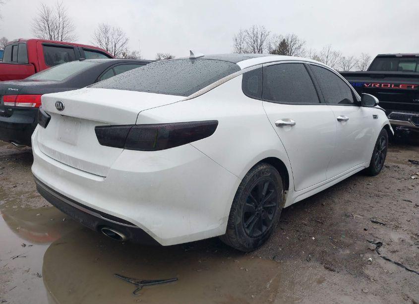Photo 4 of 2016 Kia Optima LX TURBO (VIN 5XXGT4L12GG002570)