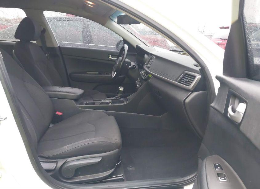 Photo 5 of 2016 Kia Optima LX TURBO (VIN 5XXGT4L12GG002570)