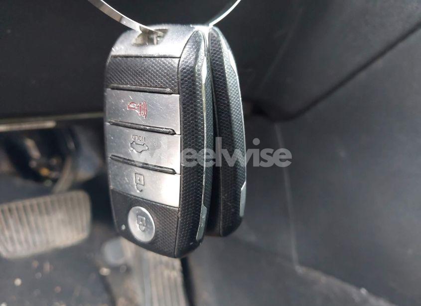 Photo 11 of 2016 Kia Optima LX TURBO (VIN 5XXGT4L14GG017958)