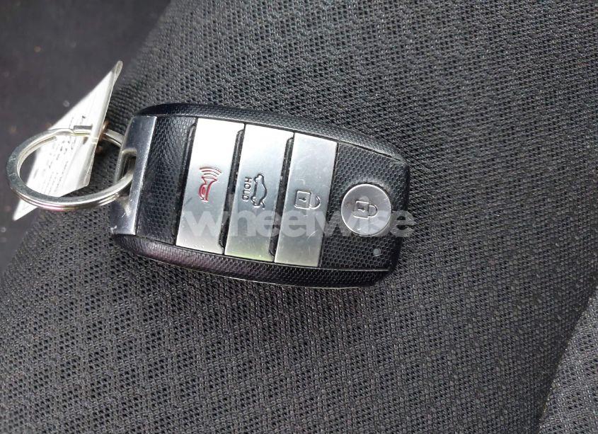 Photo 11 of 2016 Kia Optima LX TURBO (VIN 5XXGT4L15GG002546)