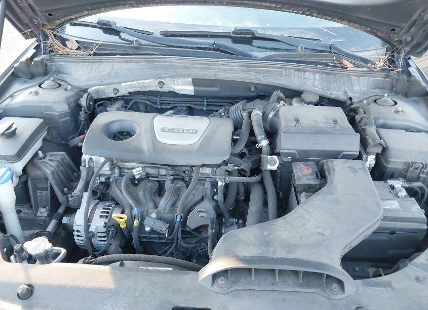 Photo 10 of 2017 Kia Optima LX TURBO (VIN 5XXGT4L15HG128813)