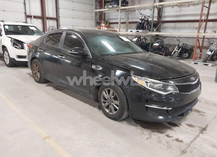 2016 Kia Optima LX TURBO (VIN 5XXGT4L16GG013751) main photo