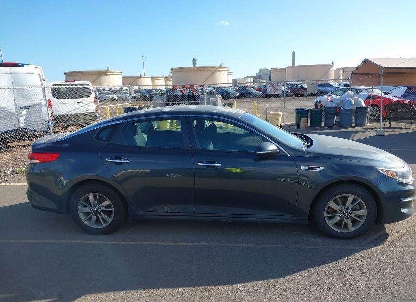 Photo 13 of 2016 Kia Optima LX TURBO (VIN 5XXGT4L17GG033426)