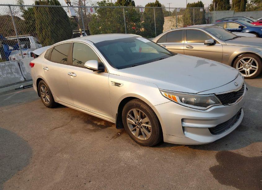 2016 Kia Optima LX TURBO (VIN 5XXGT4L18GG027473) main photo