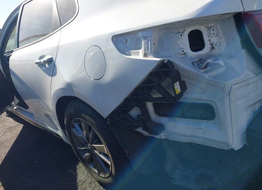 Photo 20 of 2017 Kia Optima LX TURBO (VIN 5XXGT4L18HG142138)