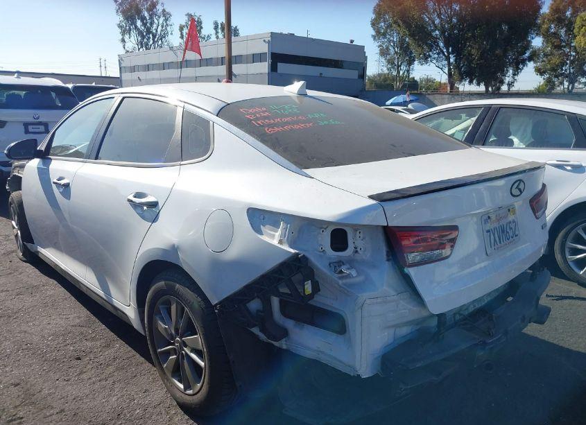 Photo 3 of 2017 Kia Optima LX TURBO (VIN 5XXGT4L18HG142138)