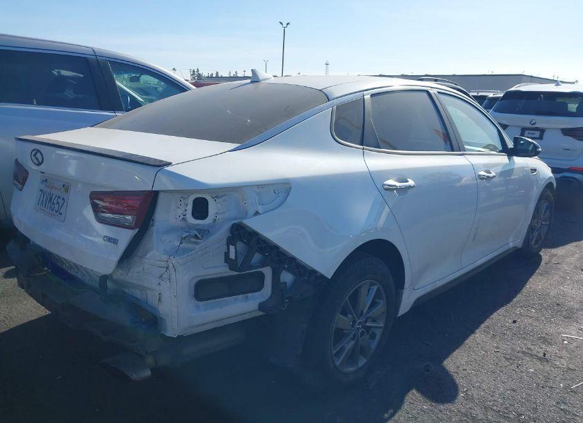 Photo 4 of 2017 Kia Optima LX TURBO (VIN 5XXGT4L18HG142138)