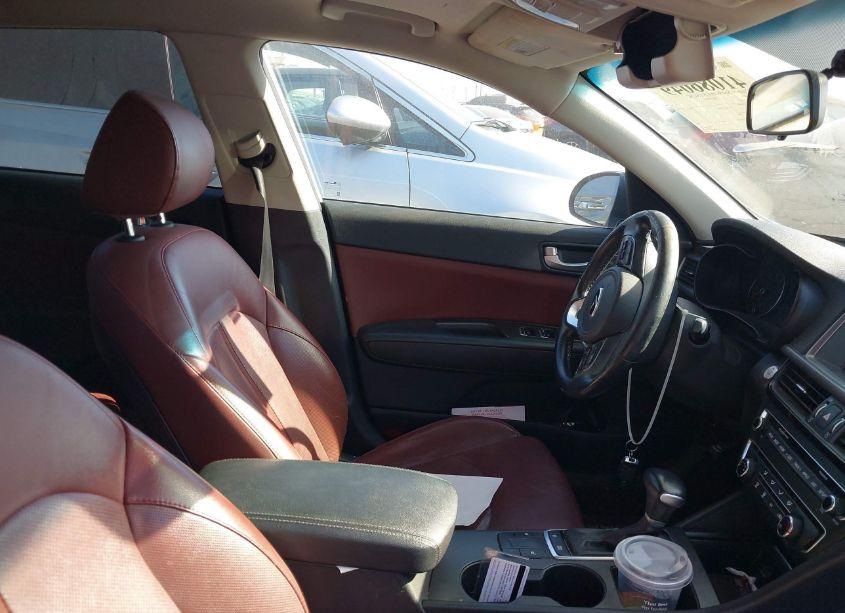 Photo 5 of 2017 Kia Optima LX TURBO (VIN 5XXGT4L18HG142138)