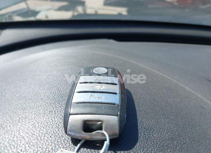 Photo 11 of 2017 Kia Optima LX TURBO (VIN 5XXGT4L18HG151230)