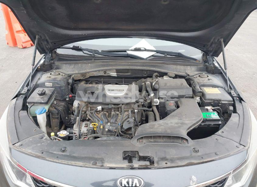 Photo 10 of 2017 Kia Optima LX TURBO (VIN 5XXGT4L18HG169128)