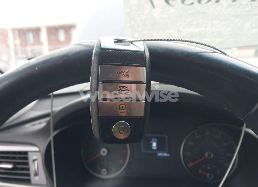 Photo 11 of 2017 Kia Optima LX TURBO (VIN 5XXGT4L18HG169128)