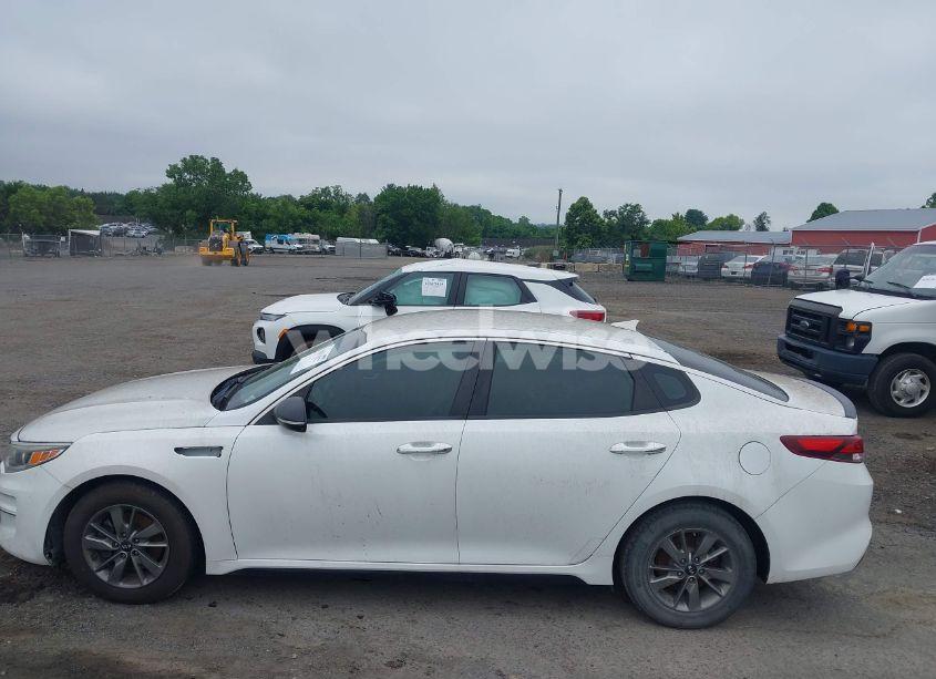 Photo 14 of 2017 Kia Optima LX TURBO (VIN 5XXGT4L18HG171039)