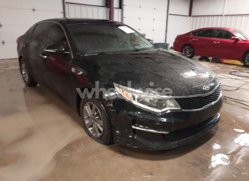 2018 Kia Optima LX TURBO (VIN 5XXGT4L19JG193623) main photo