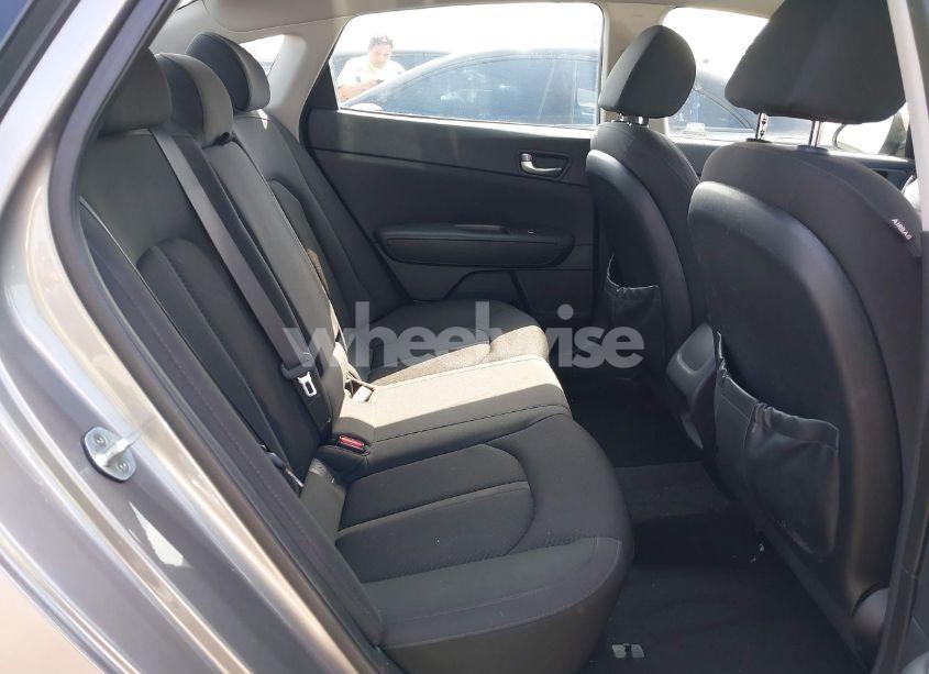 Photo 8 of 2016 Kia Optima LX TURBO (VIN 5XXGT4L1XGG066923)