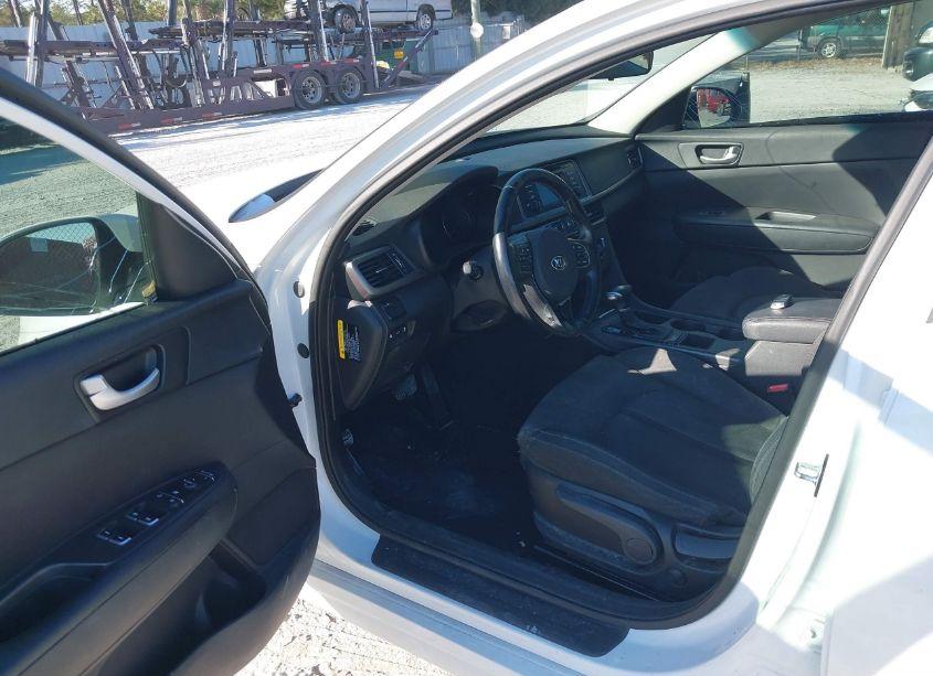 Photo 5 of 2016 Kia Optima LX TURBO (VIN 5XXGT4L1XGG079087)