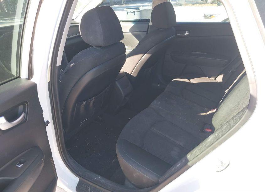 Photo 8 of 2016 Kia Optima LX TURBO (VIN 5XXGT4L1XGG079087)