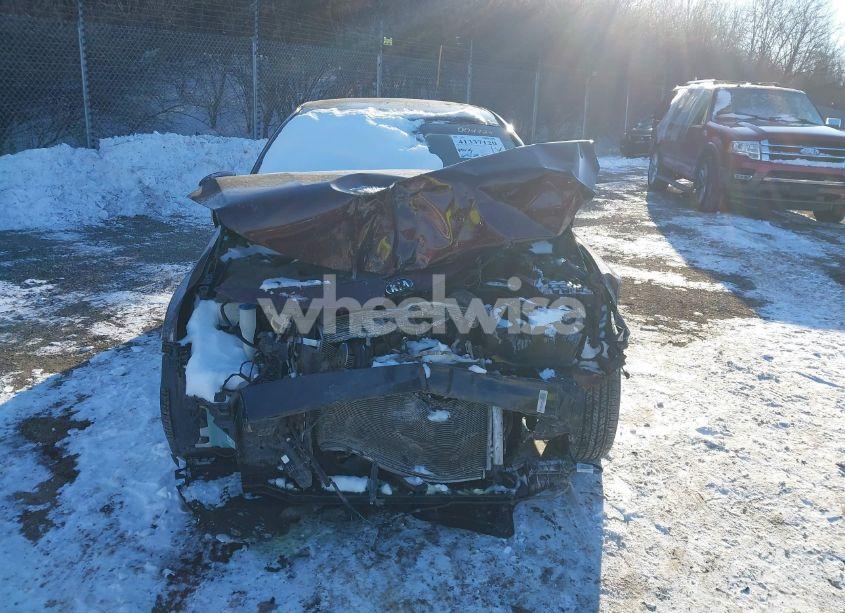 Photo 11 of 2016 Kia Optima LX (VIN 5XXGT4L30GG004724)