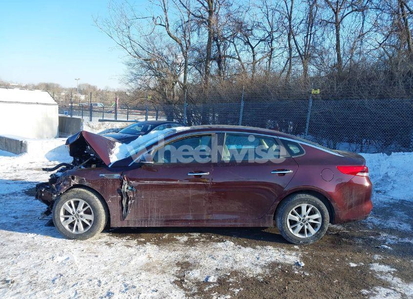 Photo 13 of 2016 Kia Optima LX (VIN 5XXGT4L30GG004724)