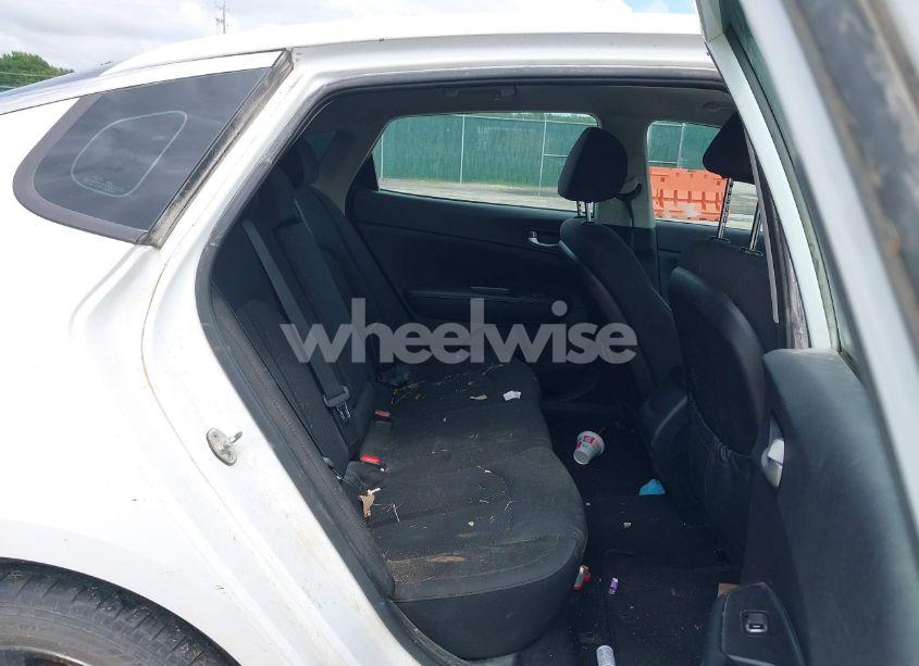 Photo 8 of 2016 Kia Optima LX (VIN 5XXGT4L30GG005856)