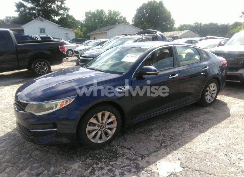 Photo 2 of 2016 Kia Optima LX (VIN 5XXGT4L30GG006585)