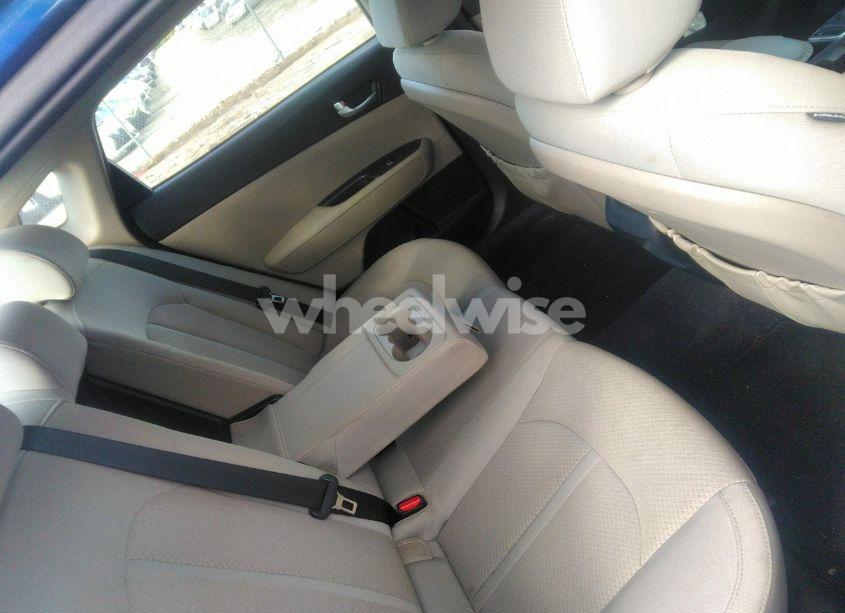Photo 8 of 2016 Kia Optima LX (VIN 5XXGT4L30GG006585)