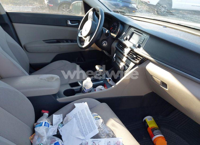 Photo 5 of 2016 Kia Optima LX (VIN 5XXGT4L30GG007333)