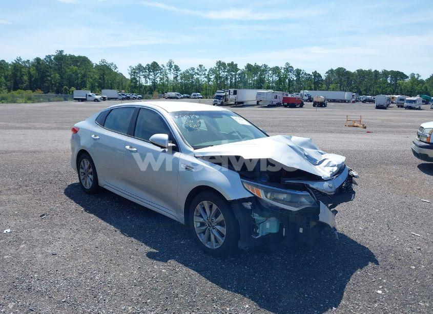 2016 Kia Optima LX (VIN 5XXGT4L30GG009177) main photo