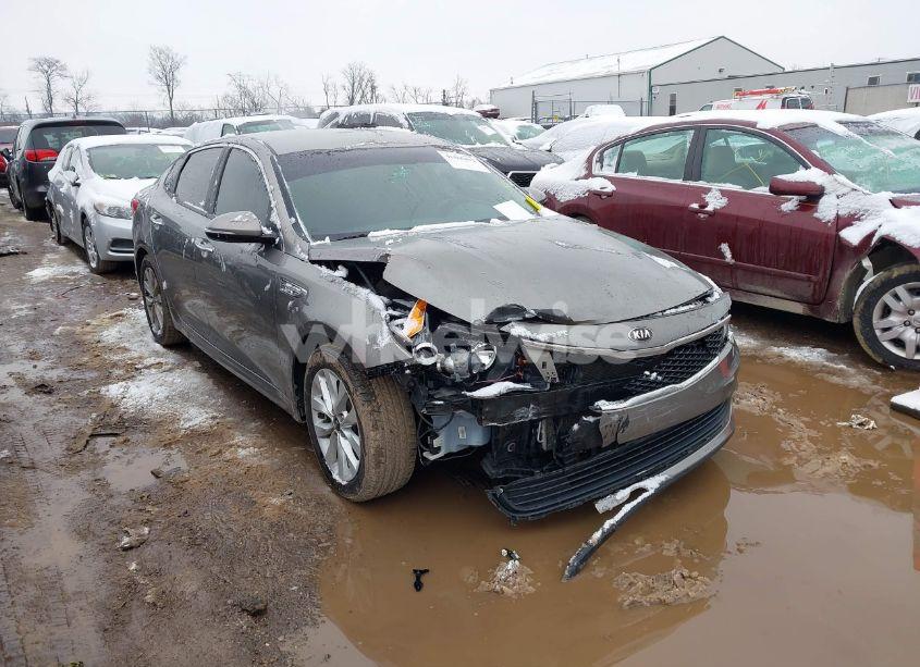 2016 Kia Optima LX (VIN 5XXGT4L30GG016985) main photo