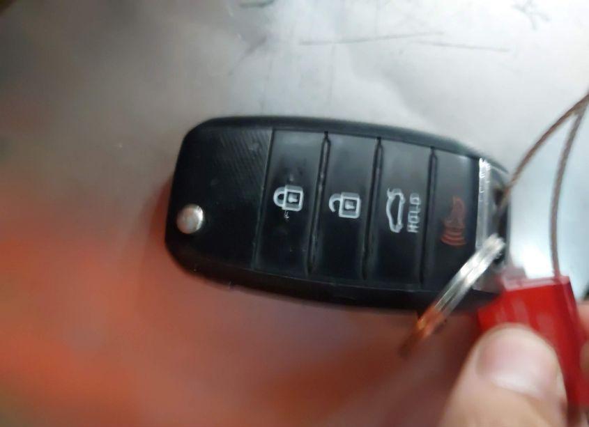 Photo 11 of 2016 Kia Optima LX (VIN 5XXGT4L30GG028506)