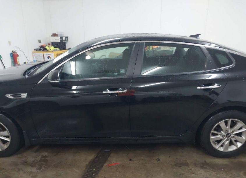Photo 15 of 2016 Kia Optima LX (VIN 5XXGT4L30GG028506)