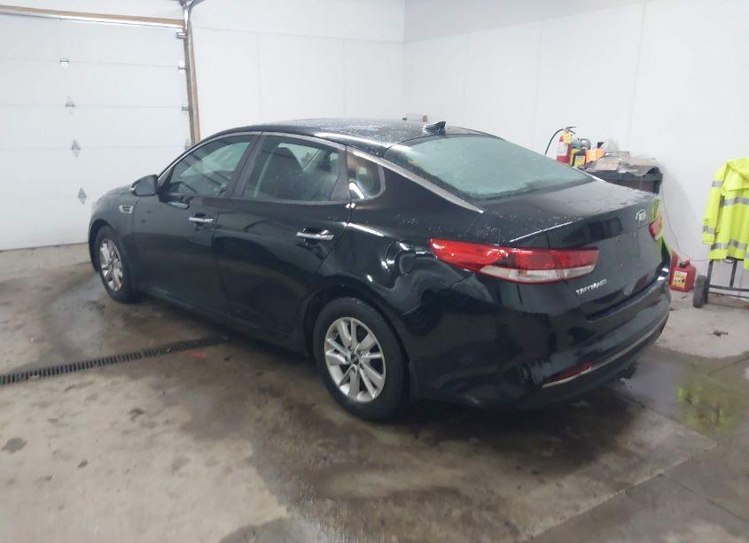 Photo 3 of 2016 Kia Optima LX (VIN 5XXGT4L30GG028506)