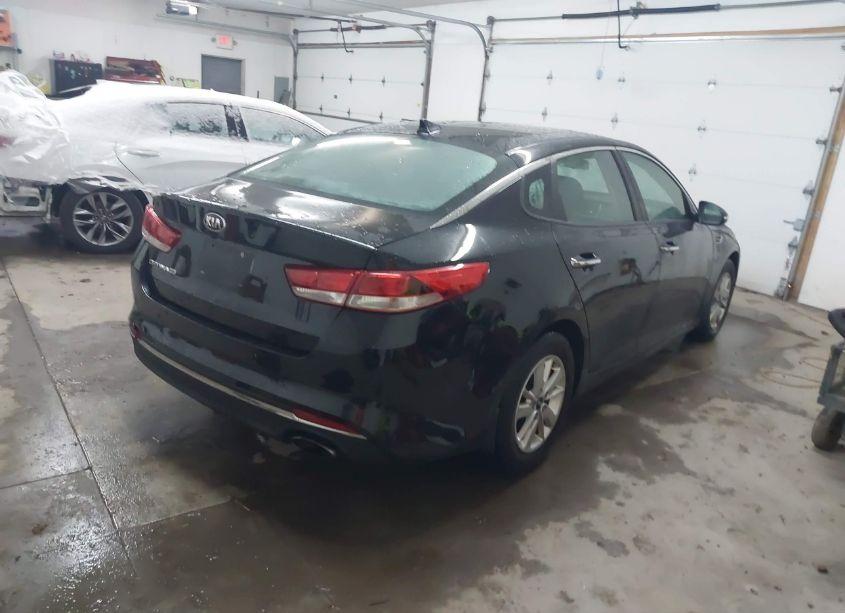 Photo 4 of 2016 Kia Optima LX (VIN 5XXGT4L30GG028506)