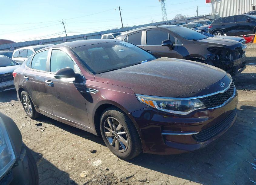 2016 Kia Optima LX (VIN 5XXGT4L30GG030286) main photo
