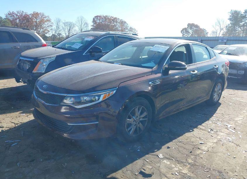 Photo 2 of 2016 Kia Optima LX (VIN 5XXGT4L30GG030286)