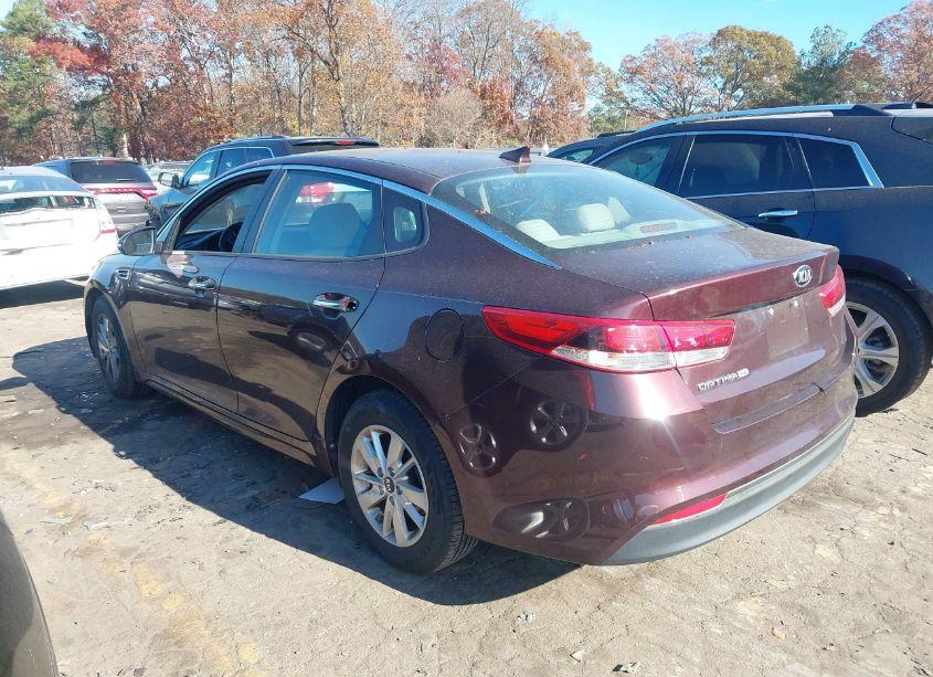 Photo 3 of 2016 Kia Optima LX (VIN 5XXGT4L30GG030286)