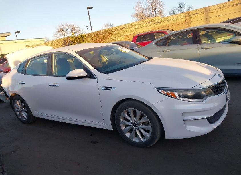 Photo 14 of 2016 Kia Optima LX (VIN 5XXGT4L30GG045001)