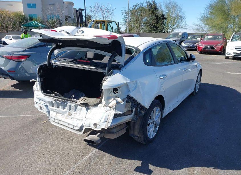 Photo 4 of 2016 Kia Optima LX (VIN 5XXGT4L30GG045001)