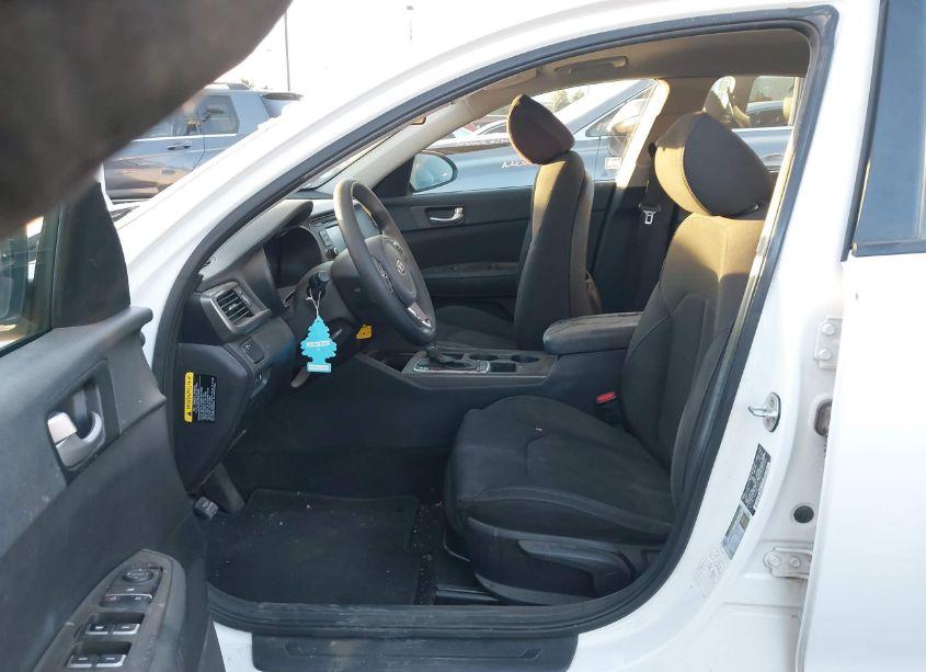 Photo 5 of 2016 Kia Optima LX (VIN 5XXGT4L30GG045001)