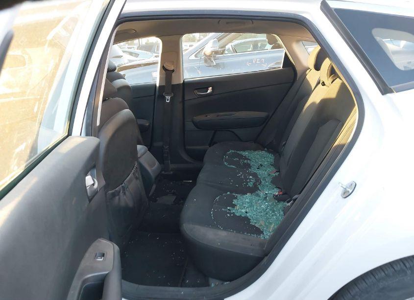 Photo 8 of 2016 Kia Optima LX (VIN 5XXGT4L30GG045001)