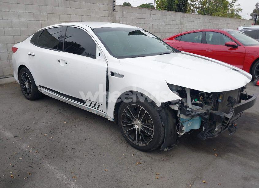 2016 Kia Optima LX (VIN 5XXGT4L30GG060095) main photo