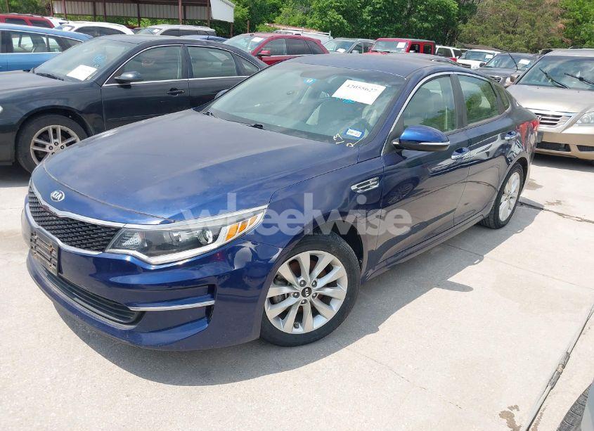 Photo 2 of 2016 Kia Optima LX (VIN 5XXGT4L30GG073039)