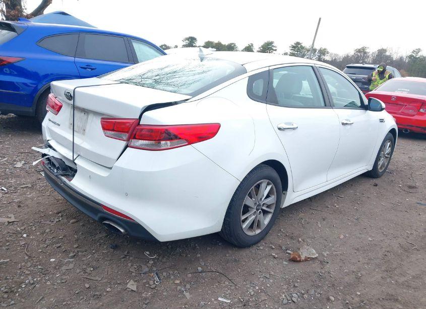Photo 4 of 2016 Kia Optima LX (VIN 5XXGT4L30GG080718)