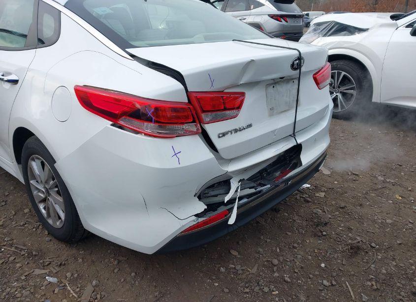 Photo 6 of 2016 Kia Optima LX (VIN 5XXGT4L30GG080718)
