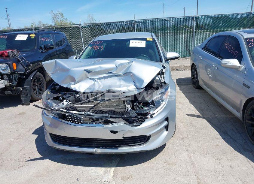 Photo 12 of 2016 Kia Optima LX (VIN 5XXGT4L30GG093775)